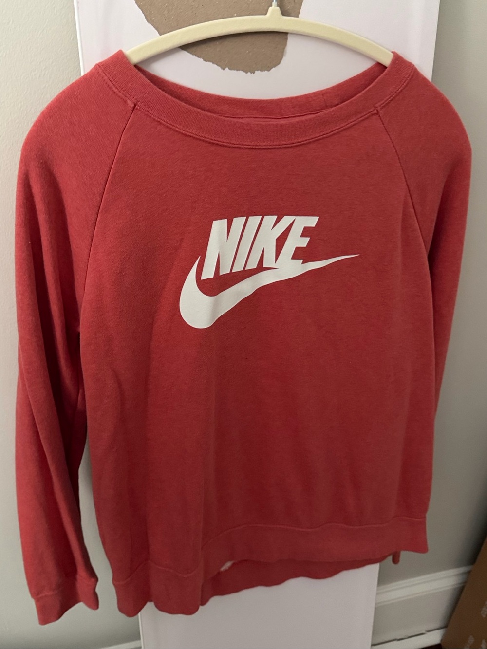 Nike Crew Neck Sweatshirt Coral Red Logo Graphic Size L